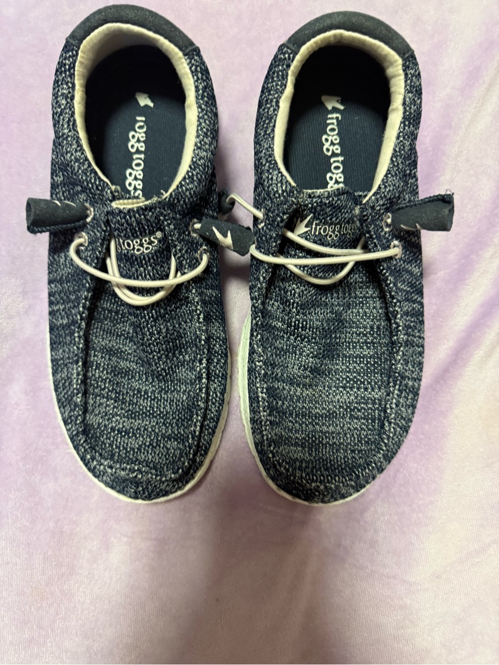 Frogg Toggs Women’s Size 6 Navy Knit Slip-On Sneakers